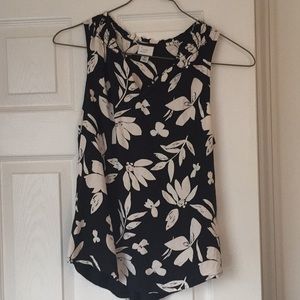 A new day tank top XS